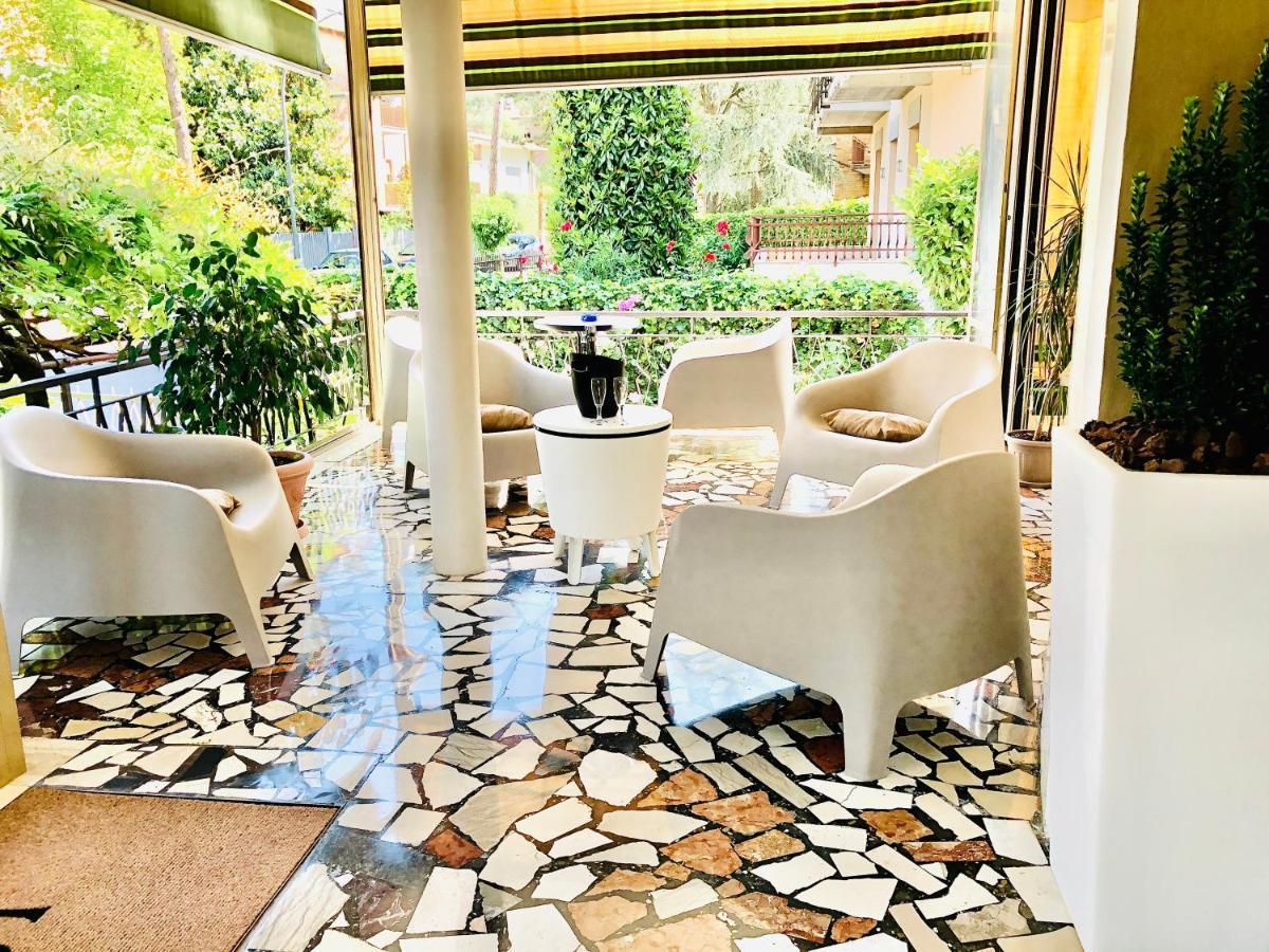 Hotel Villa Serena Castrocaro Terme Extérieur photo