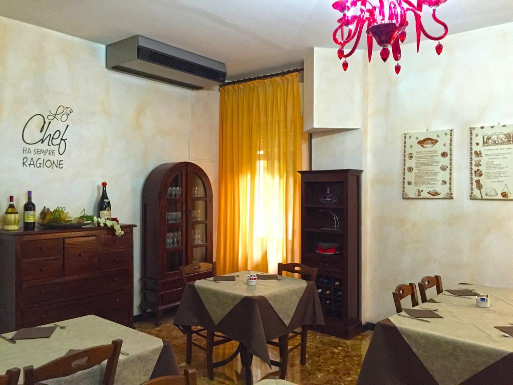 Hotel Villa Serena Castrocaro Terme Extérieur photo